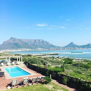 Beachfront At Leisure Bay Le Cap